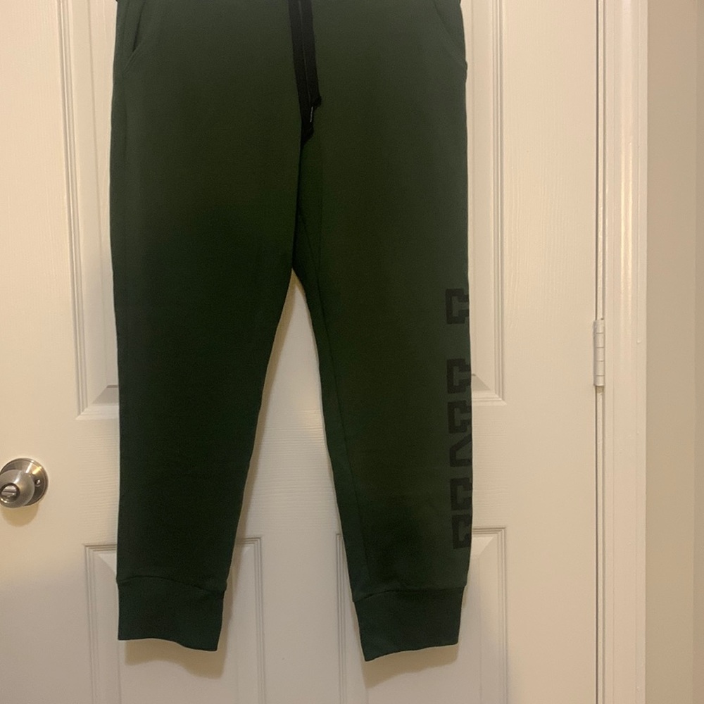 Victoria’s Secret PINK skinny joggers. Forest green color ; Size Large